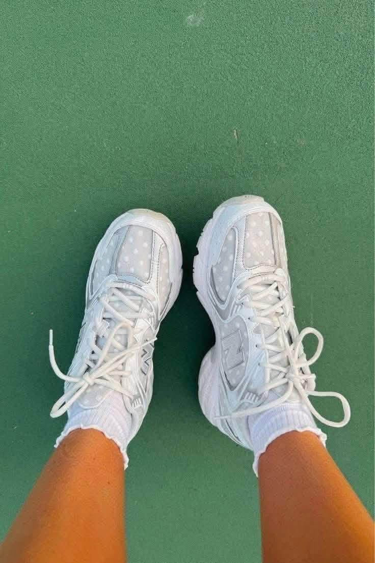 Polka dot love sneakers 👟 👟 🤍