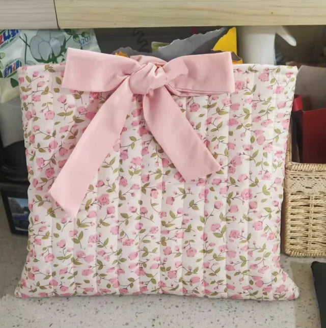 quilted book sleeves! 🎀📚